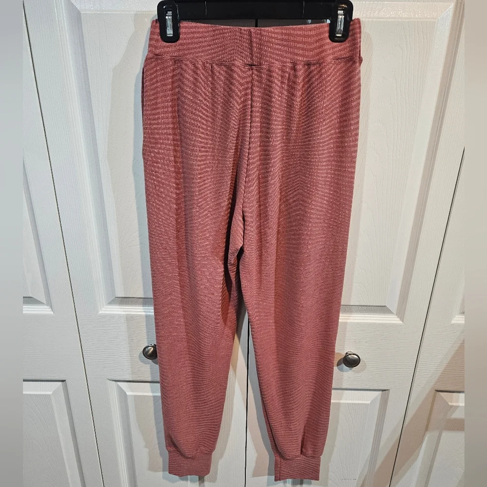 Lounge Set - Picture 8 of 11